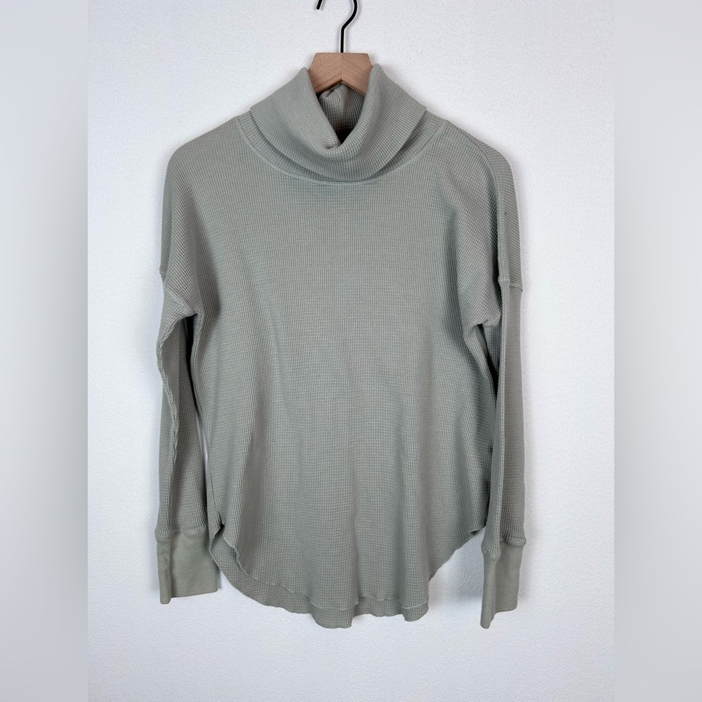 The Group Babaton Thermal Waffle Knit Mock Neck Top Shirt Medium